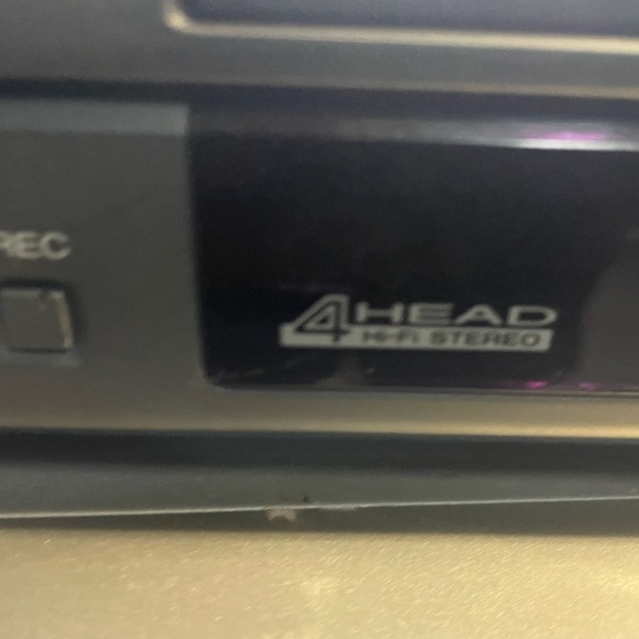 Vcr player/ recorder Toshiba
Used conditions - Picture 8 of 11